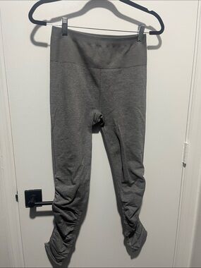 Fabletics Gray Ruched Ankle Leggings